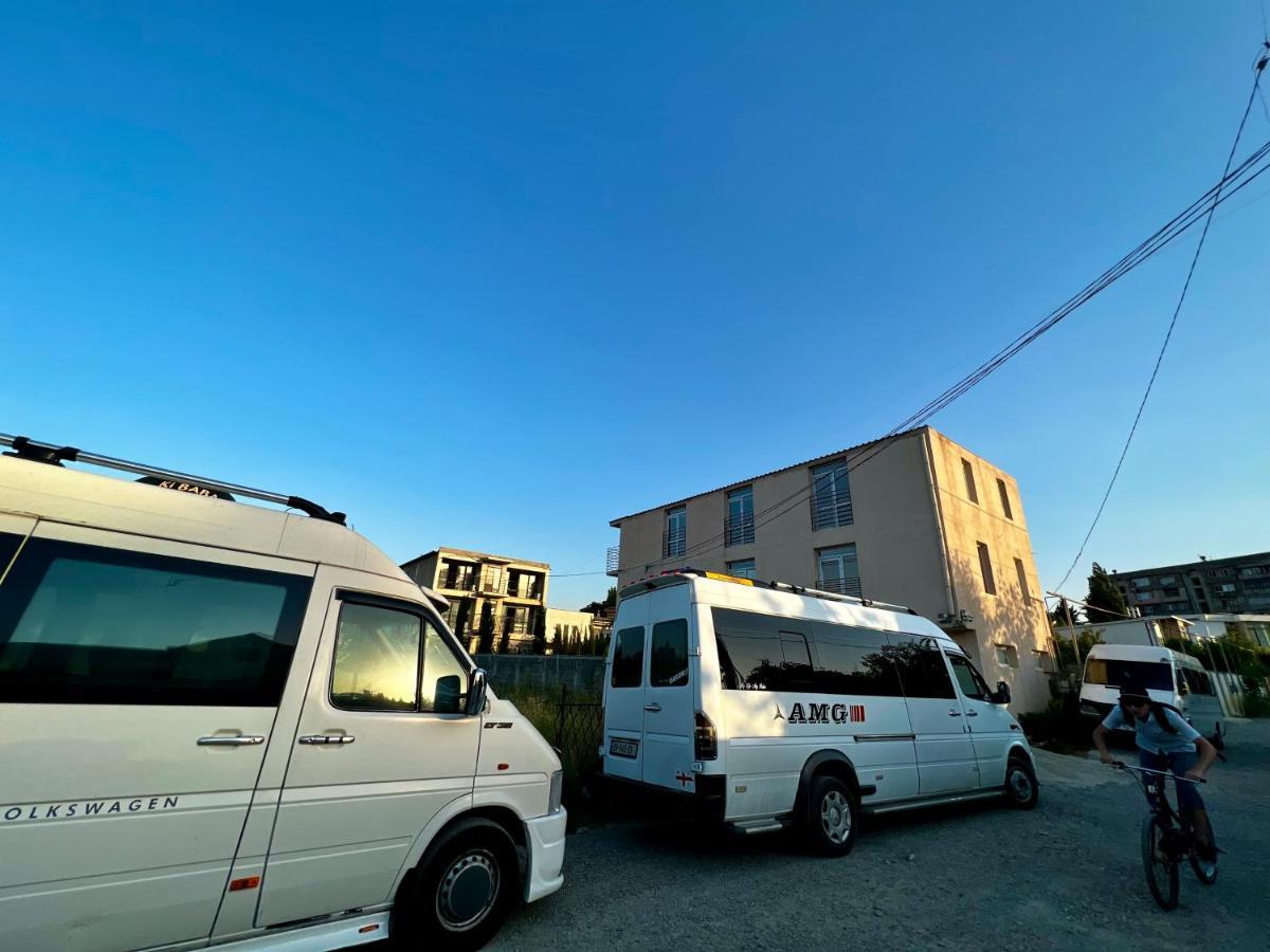 Smile Guesthouse Tiflis Exterior foto