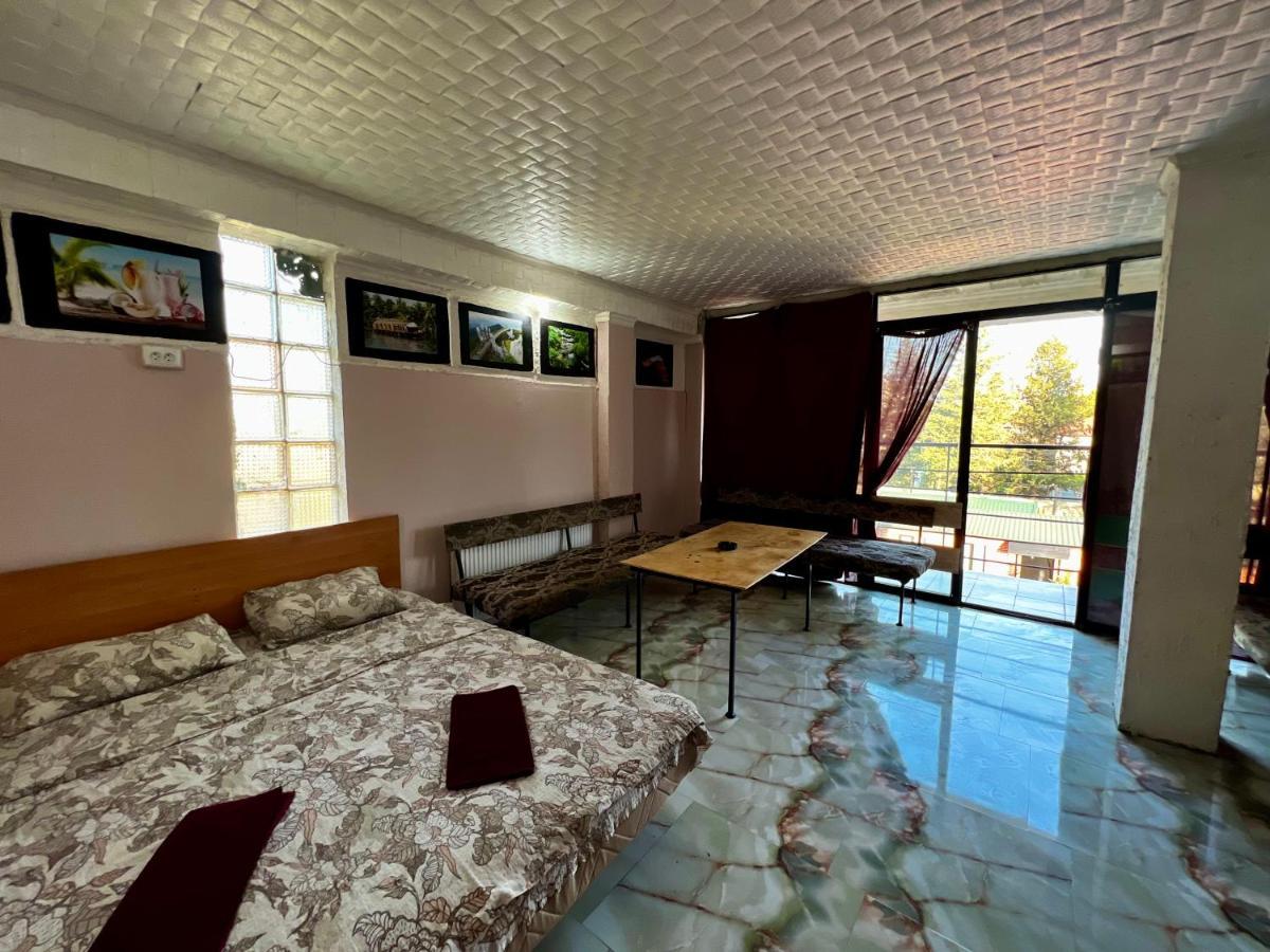 Smile Guesthouse Tiflis Exterior foto